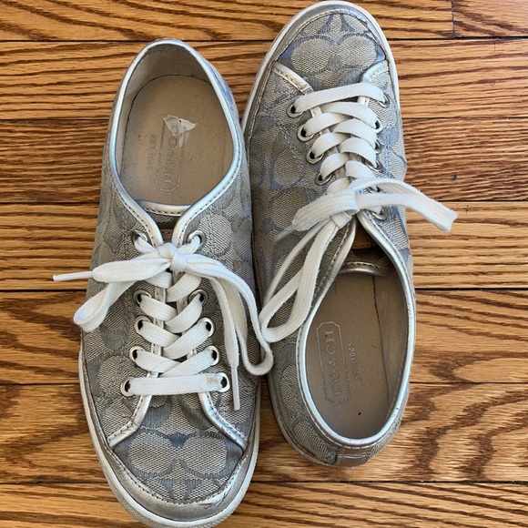 coach logo sneakers